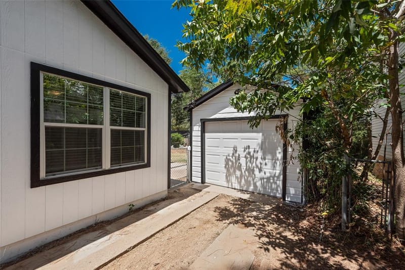 6617 Greenlee Street, Fort Worth TX 76112 - Photo 24