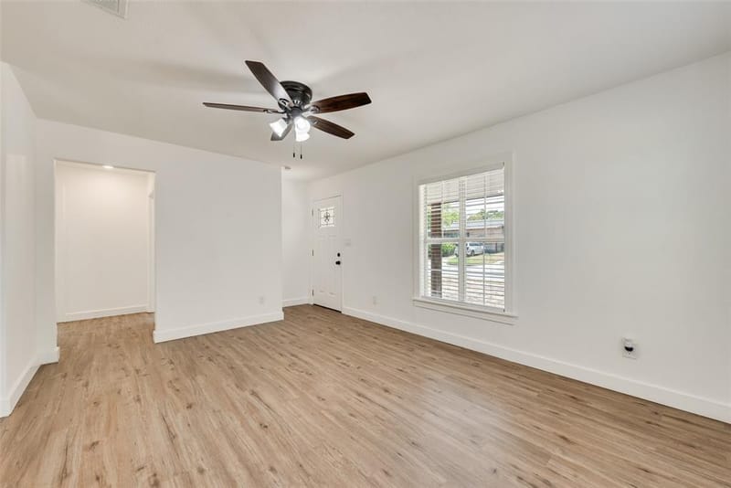 6617 Greenlee Street, Fort Worth TX 76112 - Photo 10