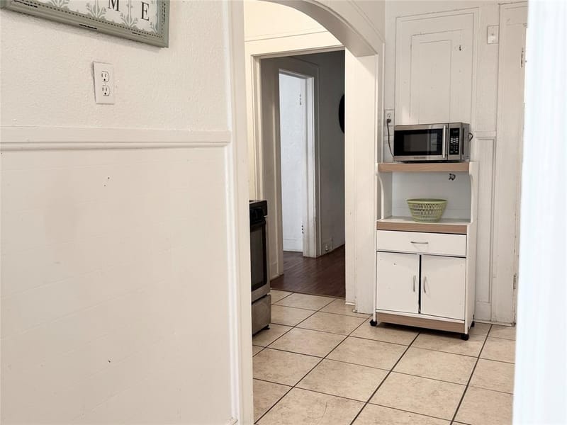 944 Marion Avenue, Fort Worth TX 76104 - Photo 11