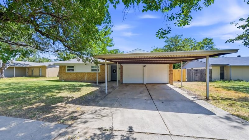 744 Windsor Drive, Everman TX 76140 - Photo 2