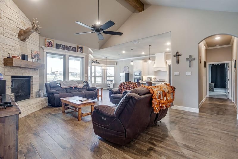 8032 County Road 1006, Godley TX 76044 - Photo 9