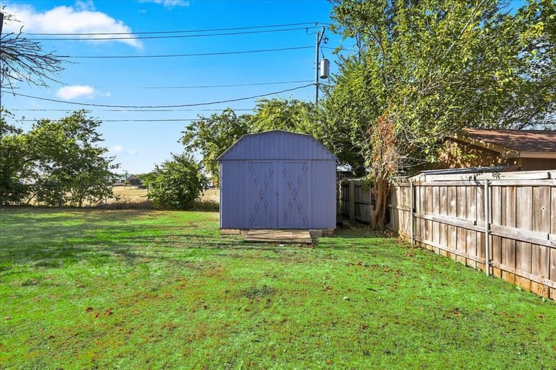 104 Stephen Drive, Sanger TX 76266 - Photo 25