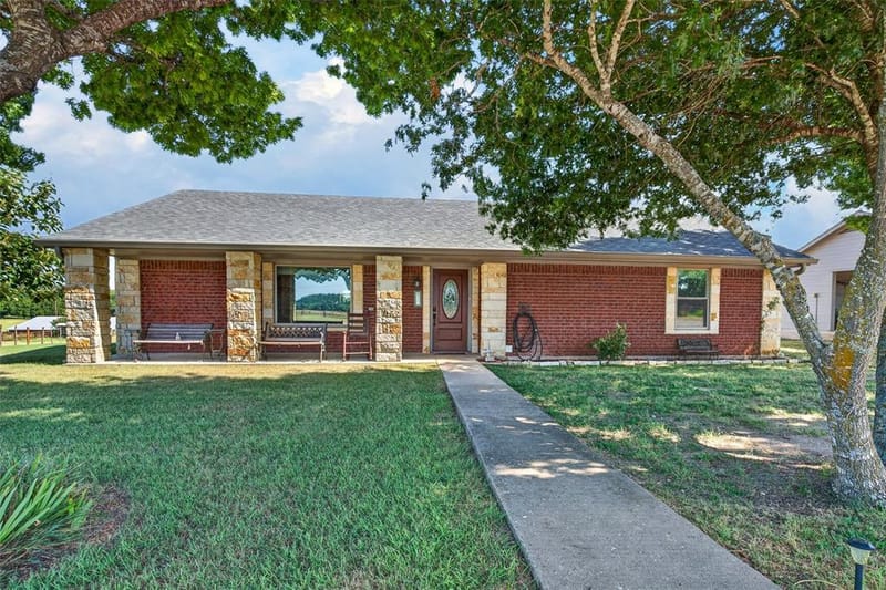 11121 E HWY 84, Gatesville TX 76528