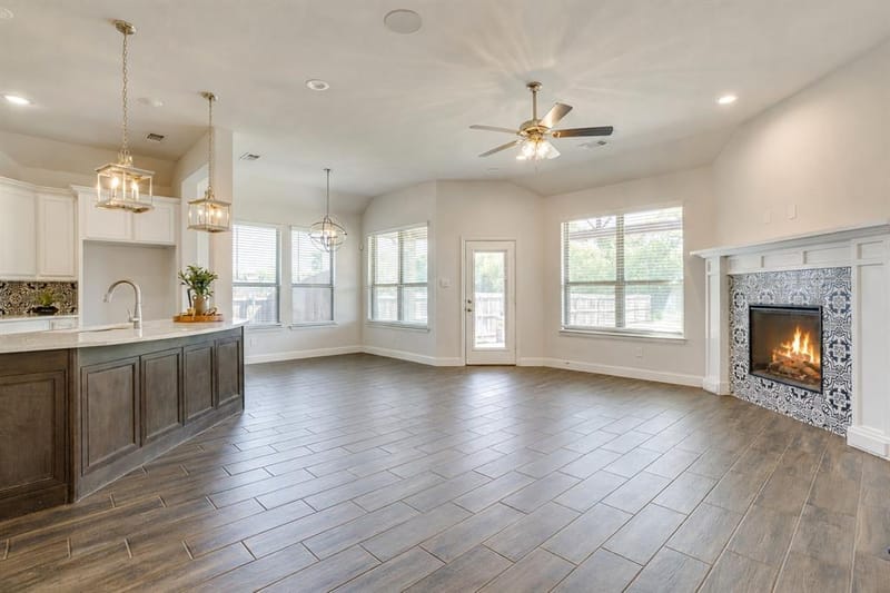 1209 Rushmore Drive, Burleson TX 76028 - Photo 6