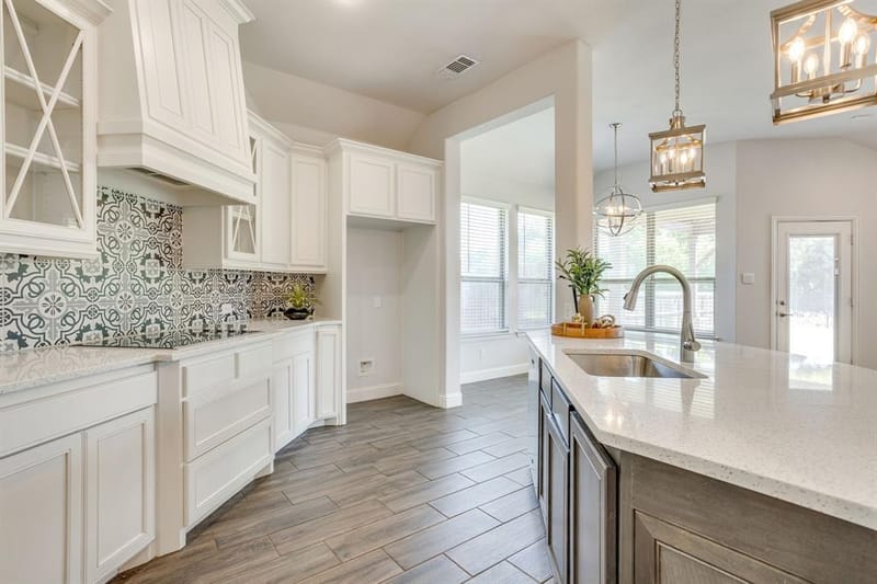 1209 Rushmore Drive, Burleson TX 76028 - Photo 7