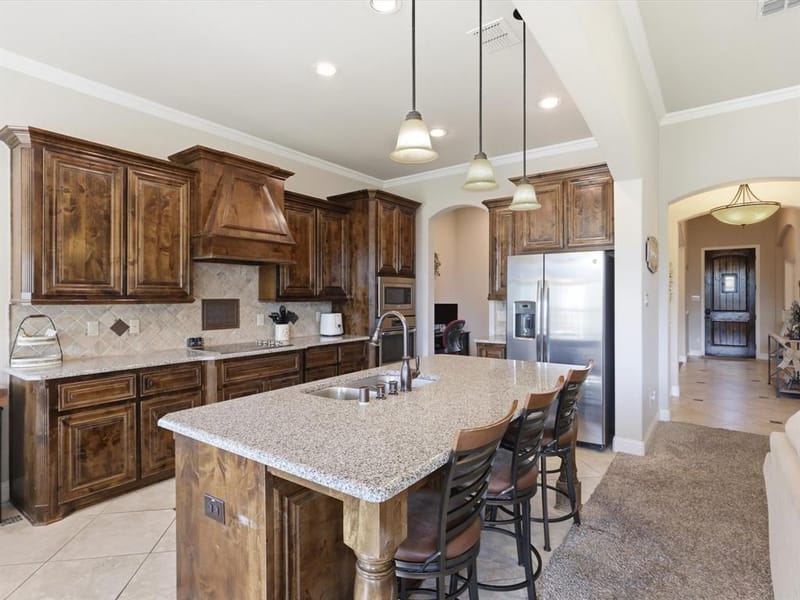 10917 Swift Current Trail, Fort Worth TX 76179 - Photo 4