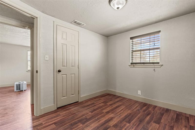 417 N Birch Street, Springtown TX 76082 - Photo 27