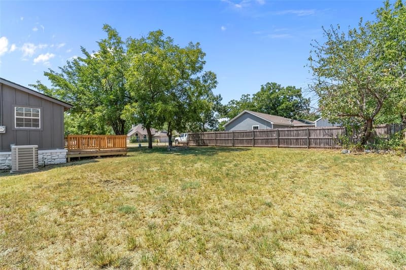 417 N Birch Street, Springtown TX 76082 - Photo 36