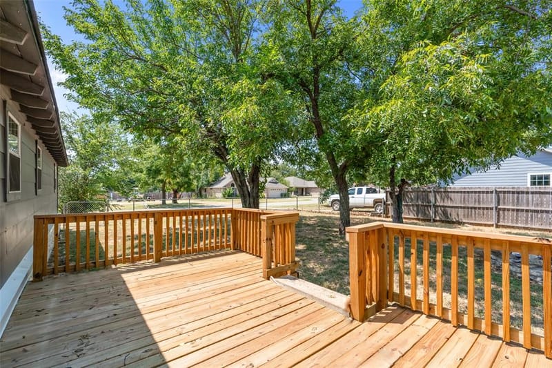 417 N Birch Street, Springtown TX 76082 - Photo 32