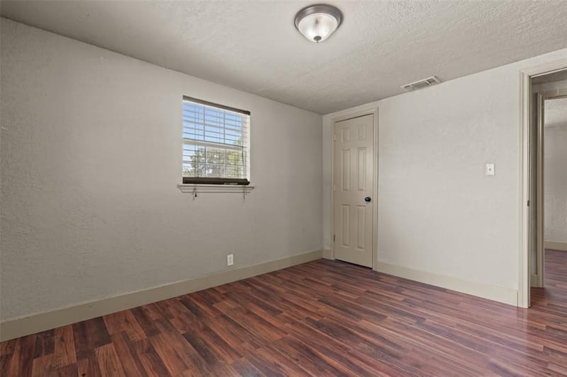 417 N Birch Street, Springtown TX 76082 - Photo 20