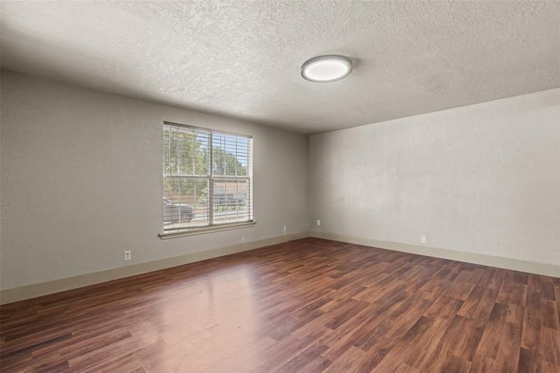 417 N Birch Street, Springtown TX 76082 - Photo 8