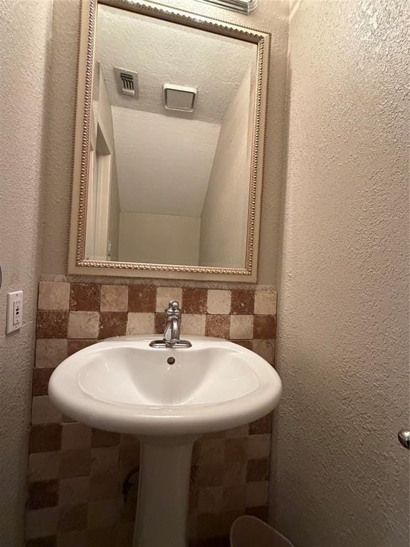 5740 Martel Avenue # B15, Dallas TX 75206 - Photo 15