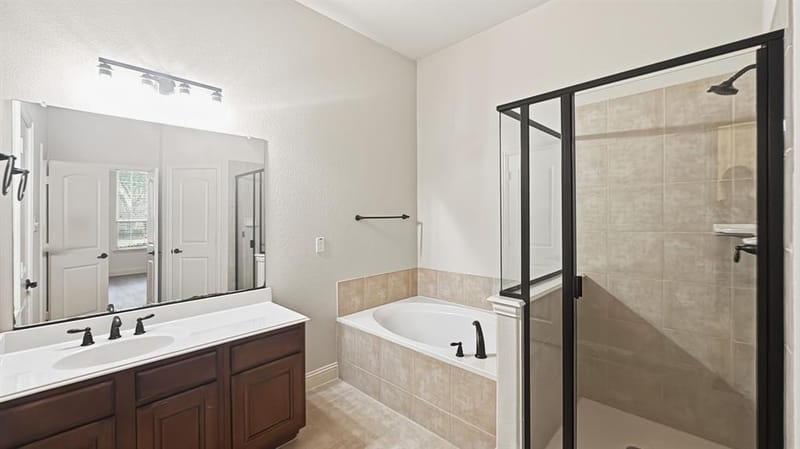 6468 Love Drive, Irving TX 75039 - Photo 7