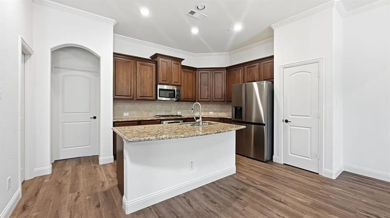 6468 Love Drive, Irving TX 75039 - Photo 9