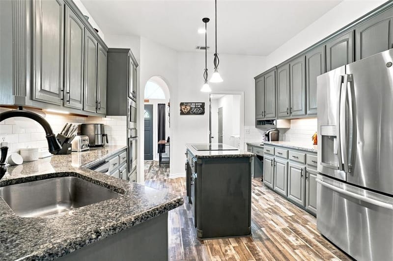 118 Golfers Way, Azle TX 76020 - Photo 11