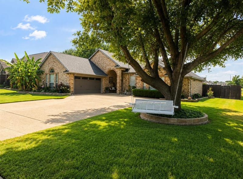 118 Golfers Way, Azle TX 76020 - Photo 8