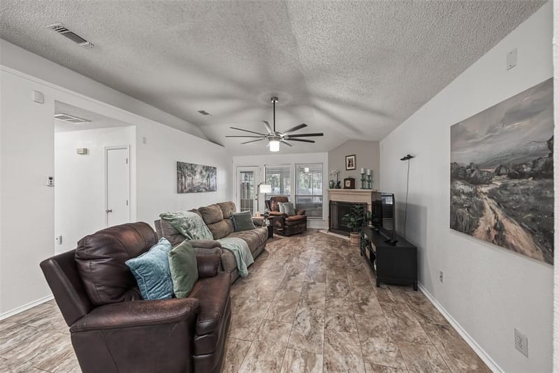 334 Dalhart Drive, Weatherford TX 76086 - Photo 7