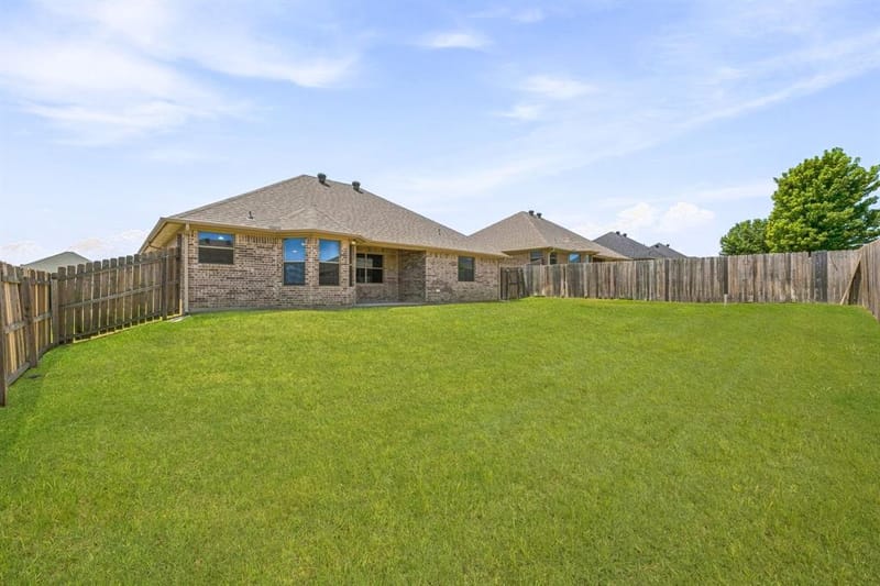 1245 Newcastle Drive, Weatherford TX 76086 - Photo 16