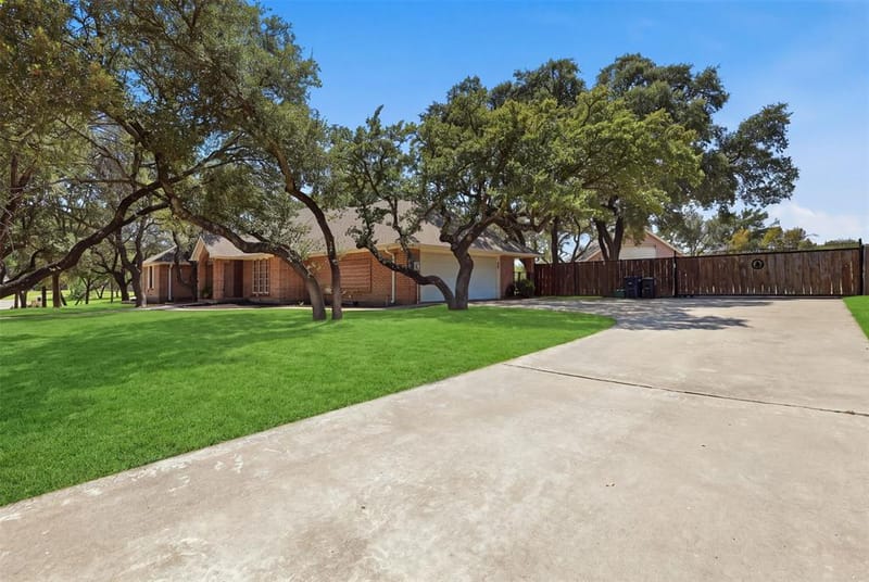 128 Oakwood Court, Lakeside TX 76135 - Photo 4