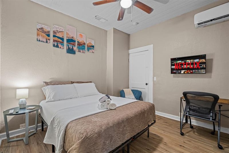 719 Melba Street, Dallas TX 75208 - Photo 11