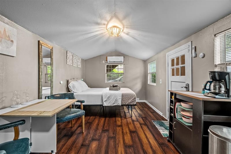 719 Melba Street, Dallas TX 75208 - Photo 21