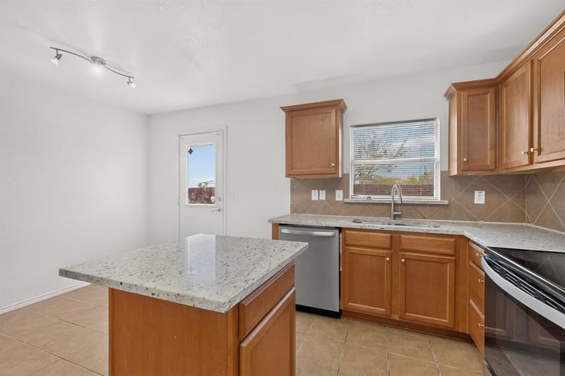 1607 Harbor View Road, Glenn Heights TX 75154 - Photo 15
