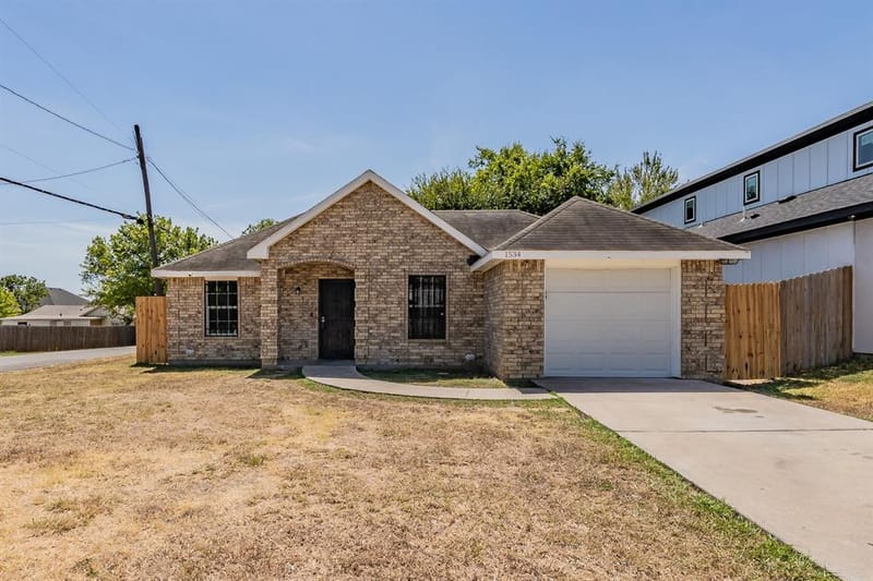 1534 Marfa Avenue, Dallas TX 75216