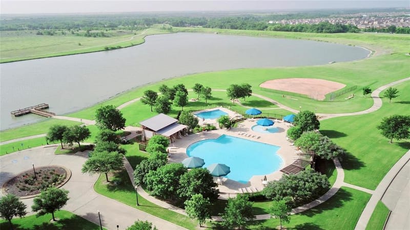 1996 Sunnybrook Drive, Heartland TX 75126 - Photo 16