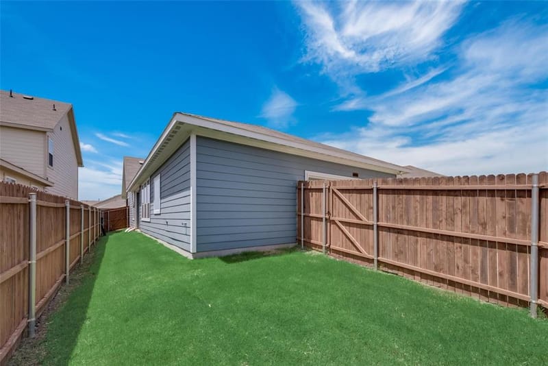1996 Sunnybrook Drive, Heartland TX 75126 - Photo 12