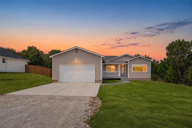 5908 Collins Court, Granbury TX 76048