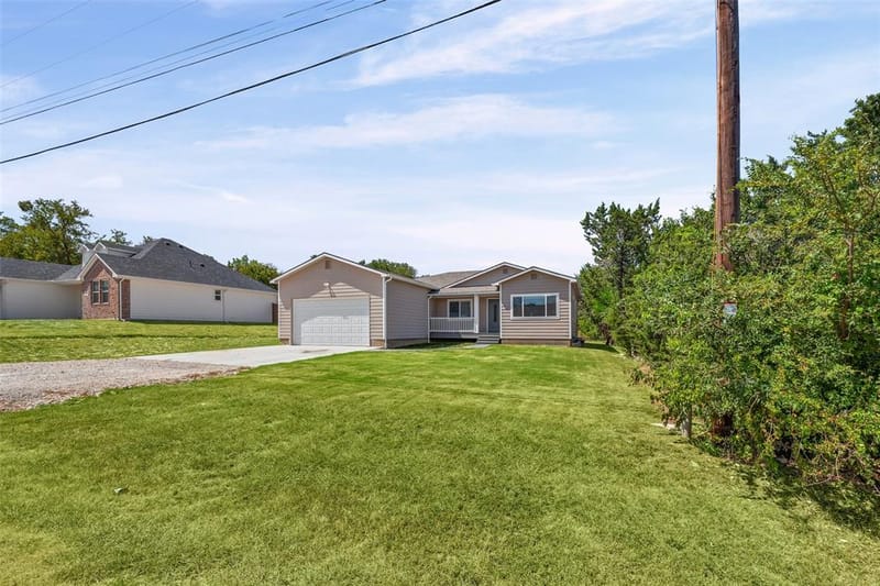 5908 Collins Court, Granbury TX 76048 - Photo 5