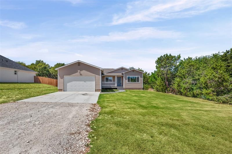 5908 Collins Court, Granbury TX 76048 - Photo 4