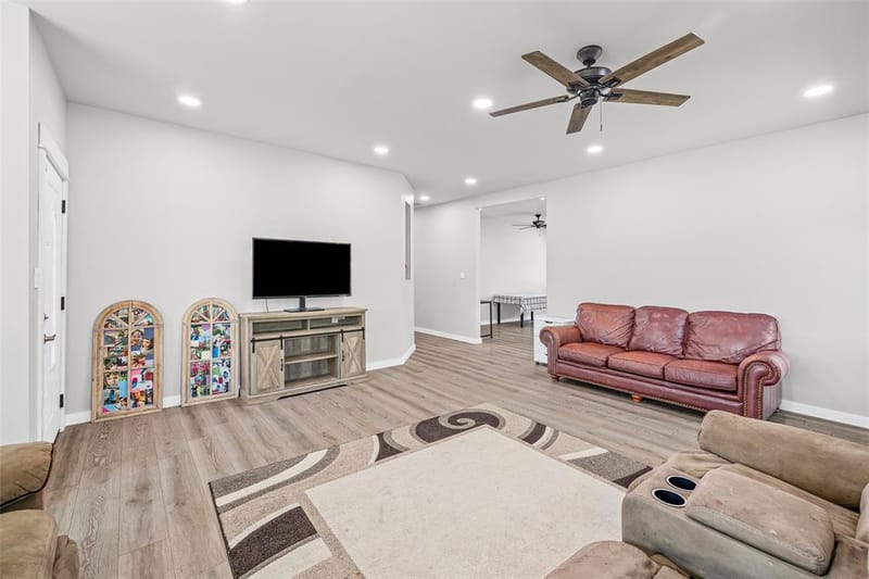 5908 Collins Court, Granbury TX 76048 - Photo 21