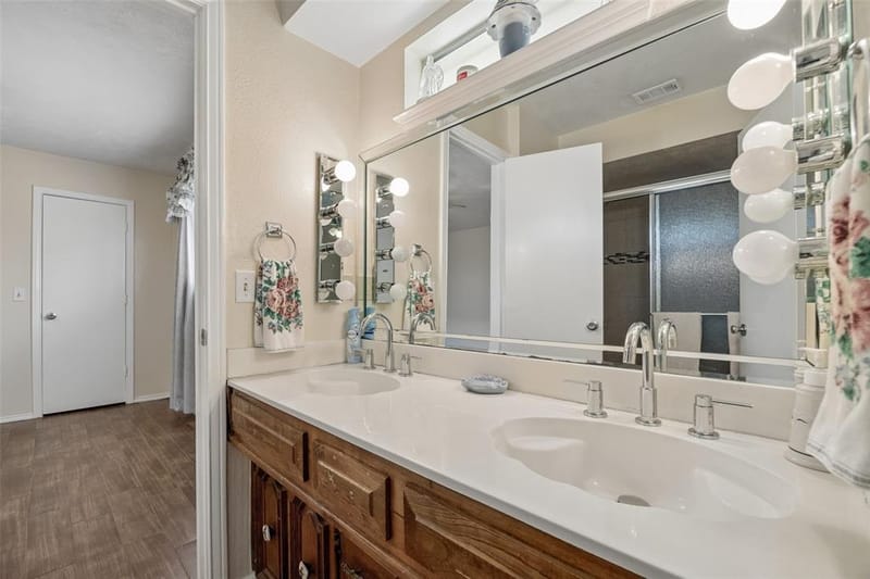 2903 Country Place Court, Carrollton TX 75006 - Photo 17