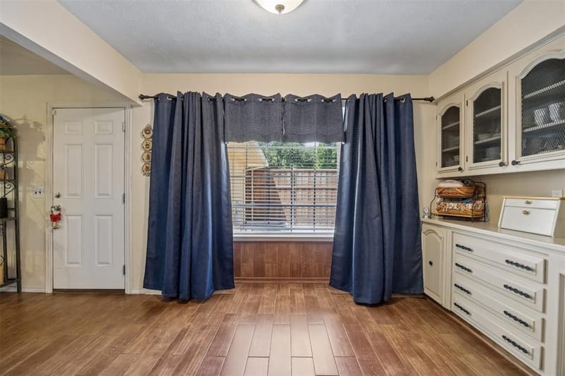 2903 Country Place Court, Carrollton TX 75006 - Photo 10