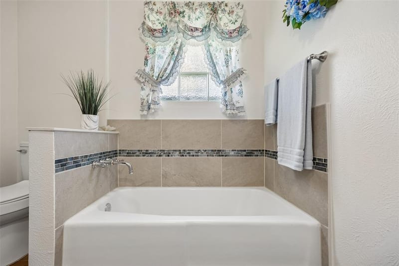 2903 Country Place Court, Carrollton TX 75006 - Photo 14