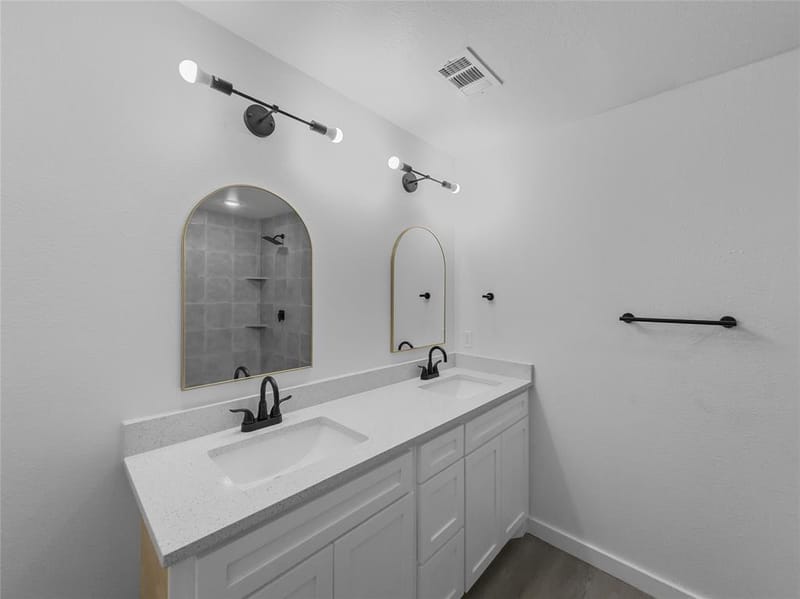 1411 Swiss Street, Arlington TX 76010 - Photo 2
