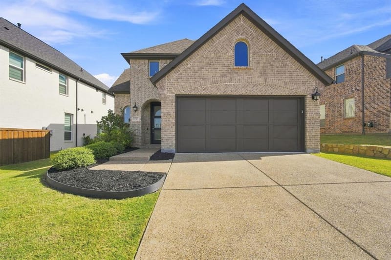 1749 Dartmoor Drive, Carrollton TX 75010