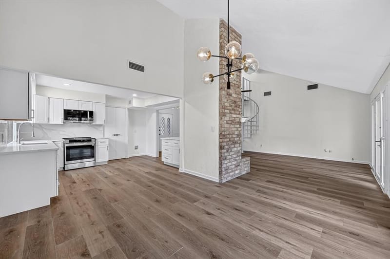4610 Bellefontaine Court, Arlington TX 76017 - Photo 3