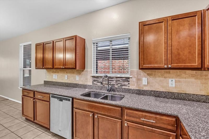 619 Denali, Arlington TX 76002 - Photo 34