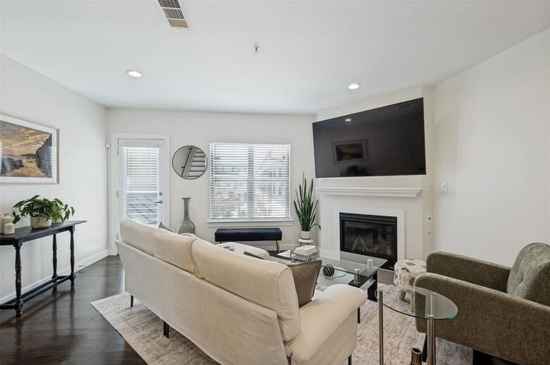 3922 GILBERT Avenue # 214, Dallas TX 75219