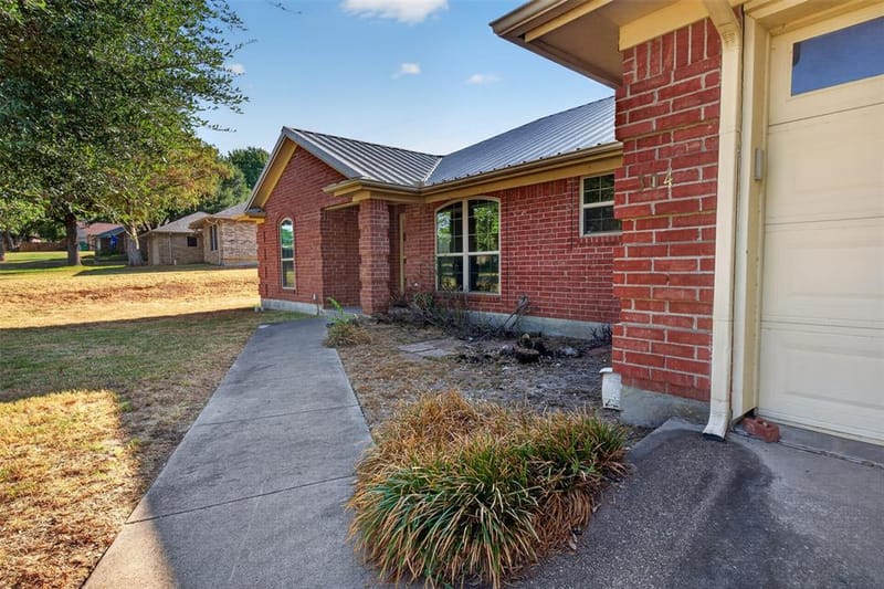 304 Edgehill Road, Joshua TX 76058 - Photo 2