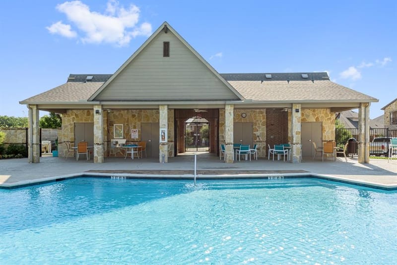 1016 Birkdale Drive, Justin TX 76247 - Photo 4