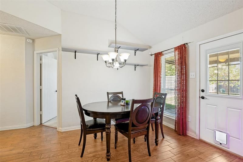 540 Cambridge Drive, Saginaw TX 76179 - Photo 6