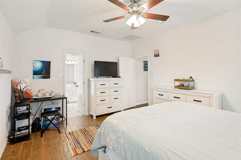 540 Cambridge Drive, Saginaw TX 76179 - Photo 13