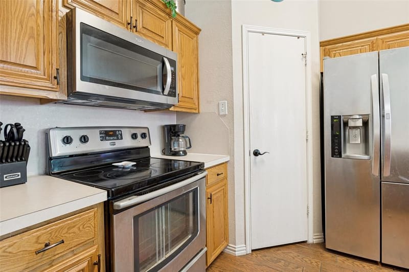 540 Cambridge Drive, Saginaw TX 76179 - Photo 11