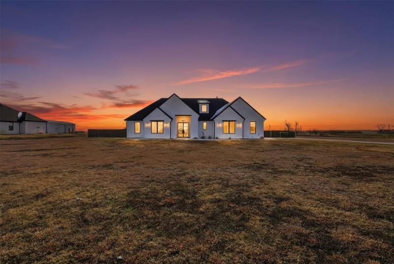 8410 County Road 301, Grandview TX 76050 - Photo 8