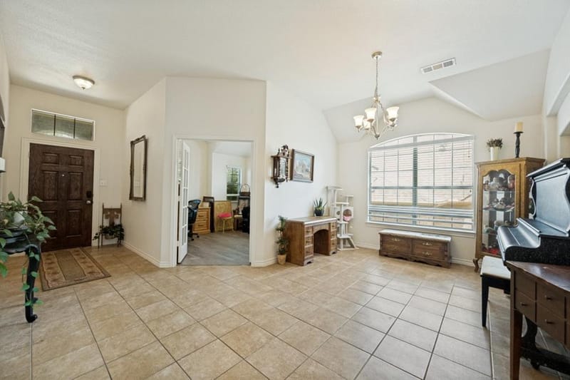6133 Lamb Creek Drive, Fort Worth TX 76179 - Photo 2