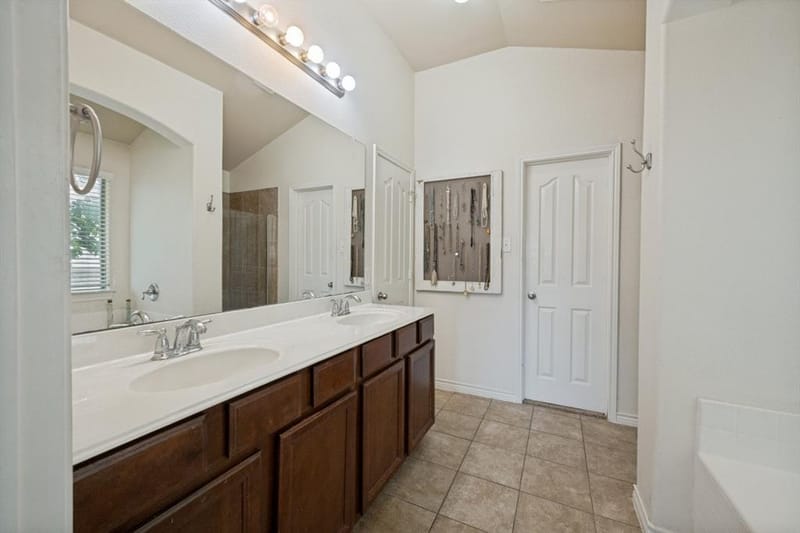 6133 Lamb Creek Drive, Fort Worth TX 76179 - Photo 10