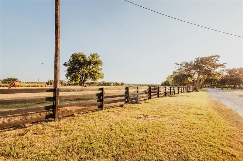 246 Hcr 1450 N, Covington TX 76636 - Photo 22